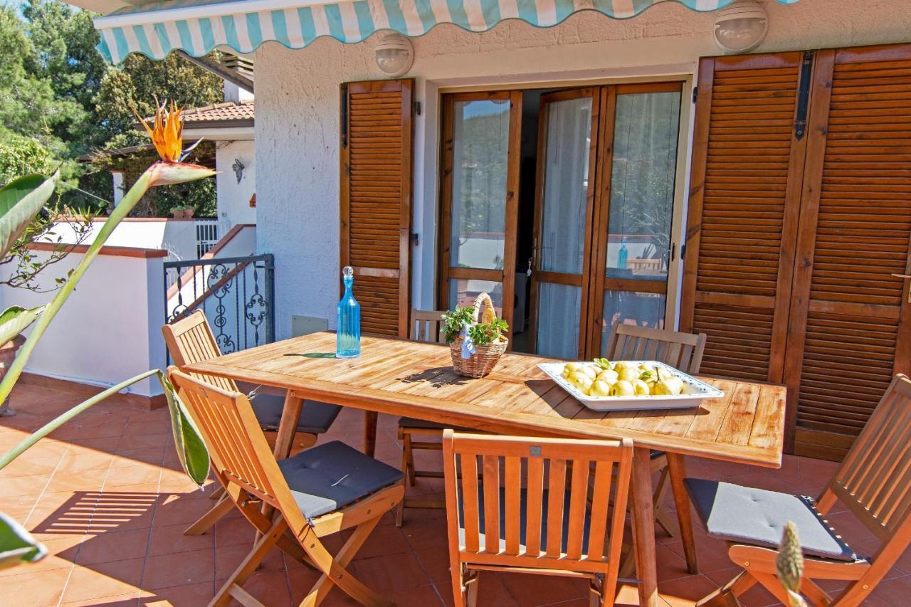 Ferienwohnung La Terrazza - Splendido Trilocale A Lacona Exterior foto